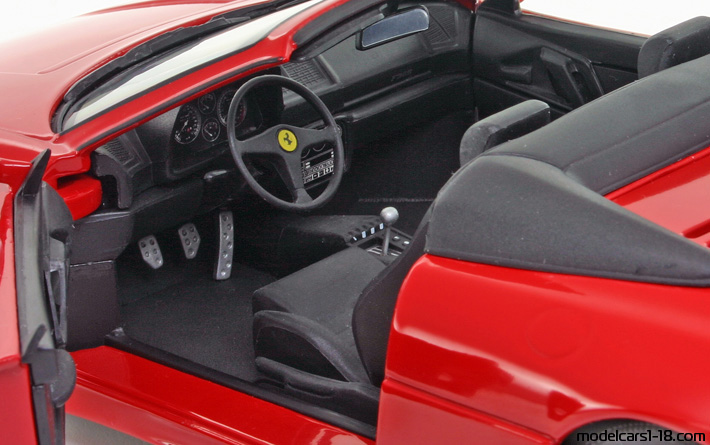 1995 - Ferrari F355 Spider UT 1/18 (Rot) Innenraum Armaturenbrett