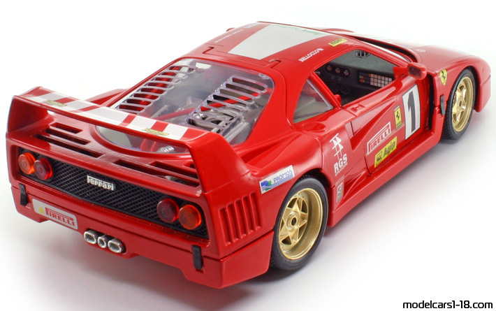 1992 - Ferrari F40 Competizione Bburago 1/18 (Rot / Weiß) Hinten rechte seite