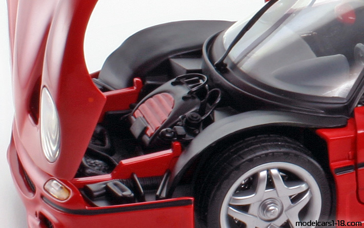 1995 - Ferrari F50 Hot Wheels 1/18 (Rot) Kofferraum / Klappbare Scheinwerfer