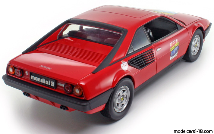 1980 - Ferrari Mondial 8 Hot Wheels 1/18 (Rot) Hinten rechte seite