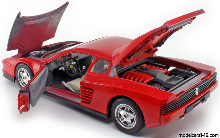 1984 - Ferrari Testarossa Bburago 1/18 (Rot) Zu öffnende Teile