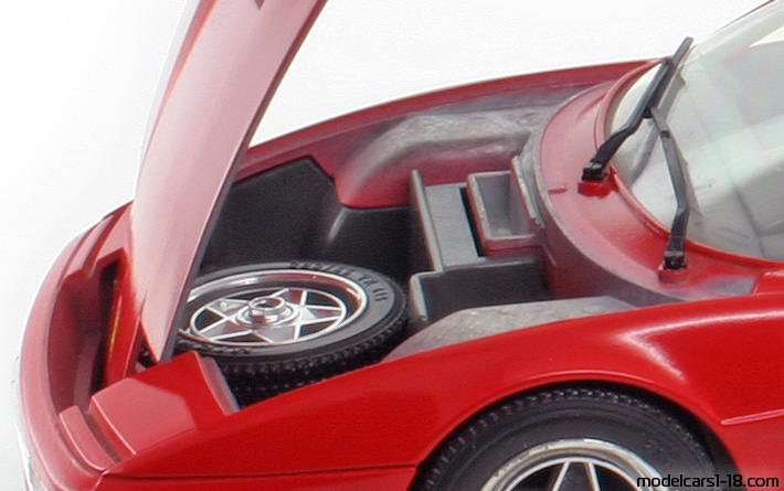 1984 - Ferrari Testarossa Bburago 1/18 (Rot) Kofferraum / Klappbare Scheinwerfer