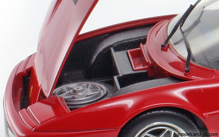 1984 - Ferrari Testarossa Hot Wheels 1/18 (Rot) Kofferraum / Klappbare Scheinwerfer