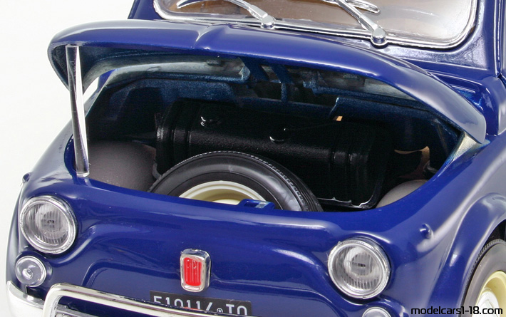 1968 - Fiat 500 L Bburago 1/16 (Blau) Kofferraum / Klappbare Scheinwerfer