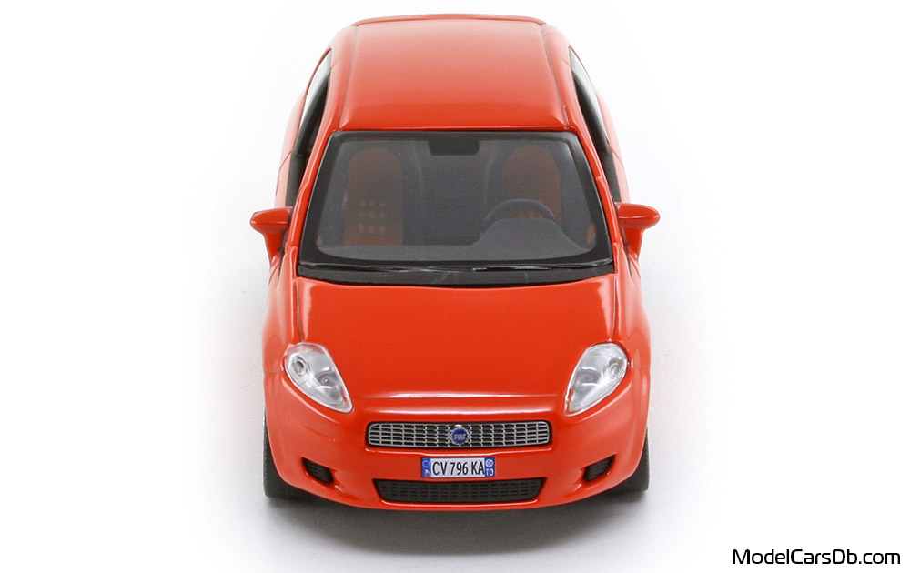 2005 - Fiat Grande Punto Norev 1/43 (Rot) Front