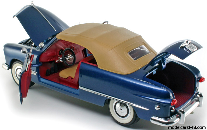 1949 - Ford Convertible Mira 1/18 (Blau) Zu öffnende Teile