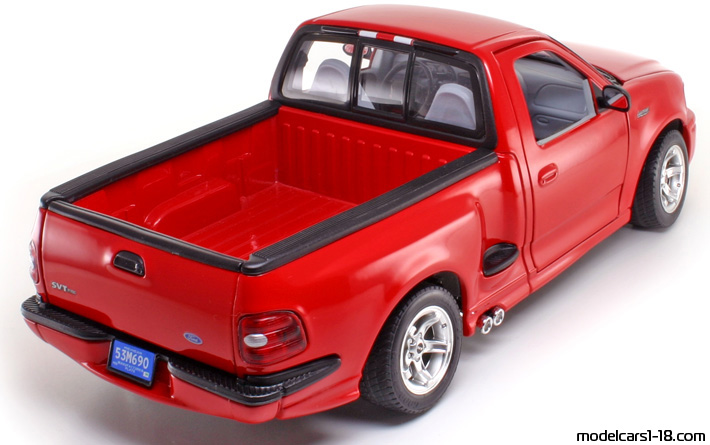 1999 - Ford F-150 SVT Lightning Bburago 1/21 (Rot) Hinten rechte seite