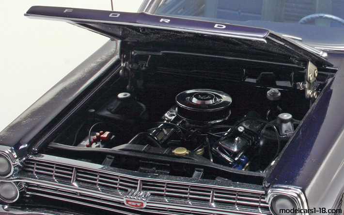1967 - Ford Fairlane GTA GMP 1/18 (Blau) Motor