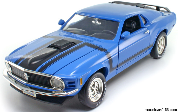 1970 - Ford Mustang Boss 302 ERTL 1/18 (Blau / Schwarz) Vorne linke Seite