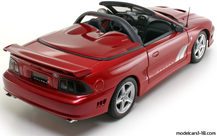 1997 - Ford Mustang Saleen S351 Speedster AutoArt 1/18 (Rot) Hinten rechte seite