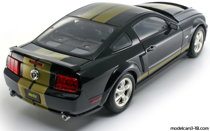 2006 - Ford Mustang Shelby GT-H Shelby Collectibles 1/18 (Schwarz / Gelb) Hinten rechte seite