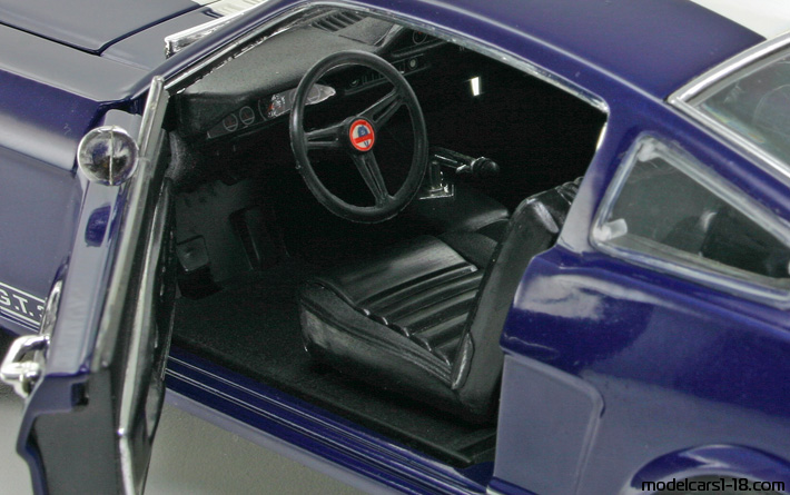 1966 - Ford Mustang Shelby GT350 Jouef Evolution 1/18 (Blau / Weiß) Innenraum Armaturenbrett