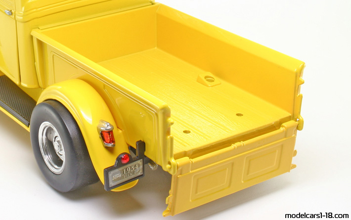 1934 - Ford Pickup (Model BB) Road Legends 1/18 (Gelb) Kofferraum / Klappbare Scheinwerfer