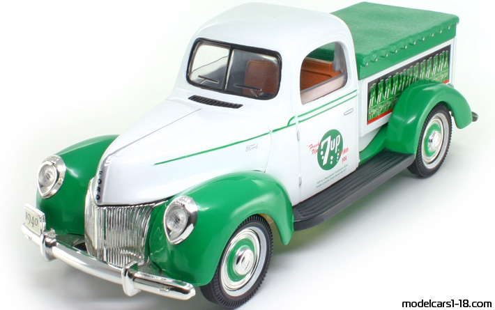 1940 - Ford Pickup Golden Wheel Diecast 1/20 (Weiß / Grün) Vorne linke Seite