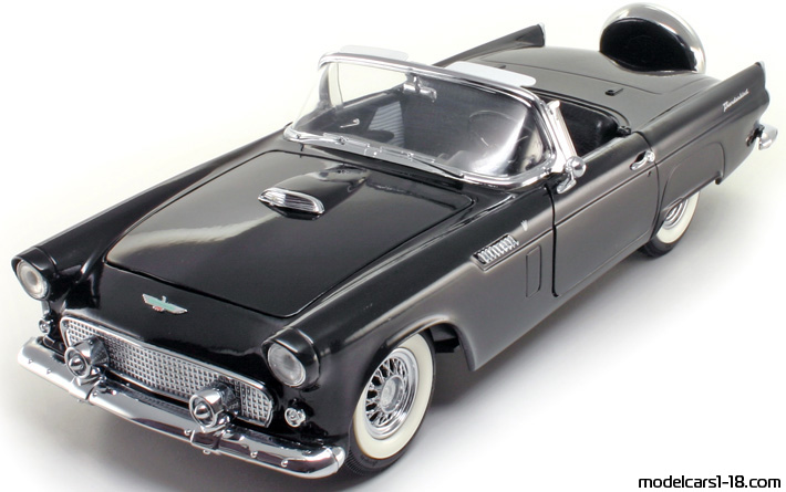 1956 - Ford Thunderbird Revell 1/18 (White) Vorne linke Seite