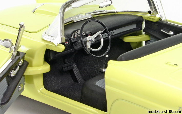 1956 - Ford Thunderbird Revell 1/18 (Gelb / Weiß) Innenraum Armaturenbrett