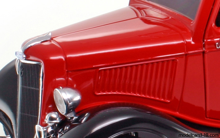 1936 - Ford V8 Fire Dept Truck Solido 1/19 (Rot / Schwarz) Motor