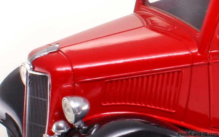 1936 - Ford V8 Tanker Solido 1/19 (Rot / Schwarz) Motor