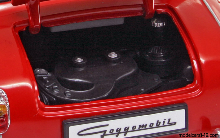1955 - Goggomobil T250 Revell 1/18 (Rot) Motor