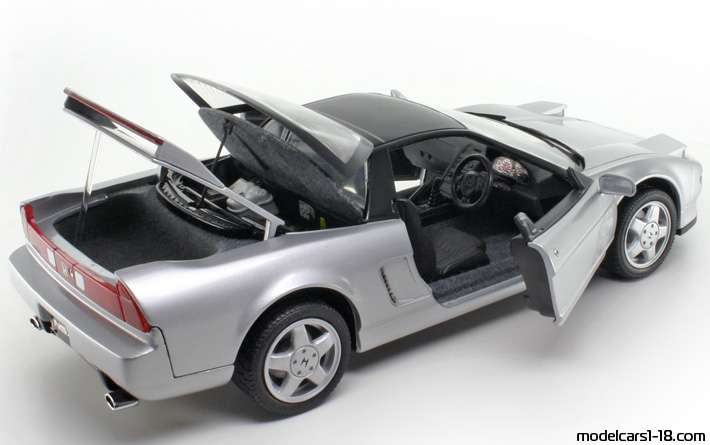 1990 - Honda NSX Kyosho 1/18 (Silber / Schwarz) Zu öffnende Teile