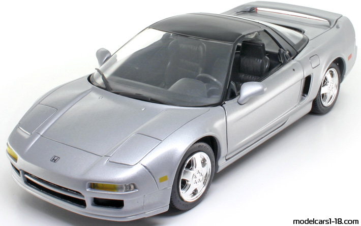 1990 - Honda NSX Revell 1/18 (Silber / Schwarz) Vorne linke Seite