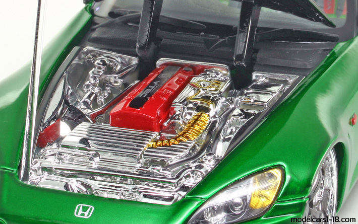 1999 - Honda S2000 Maisto 1/18 (Grün / Schwarz) Motor