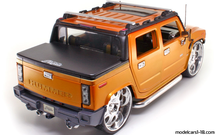 2002 - Hummer H2 Maisto 1/18 (Orange) Hinten rechte seite