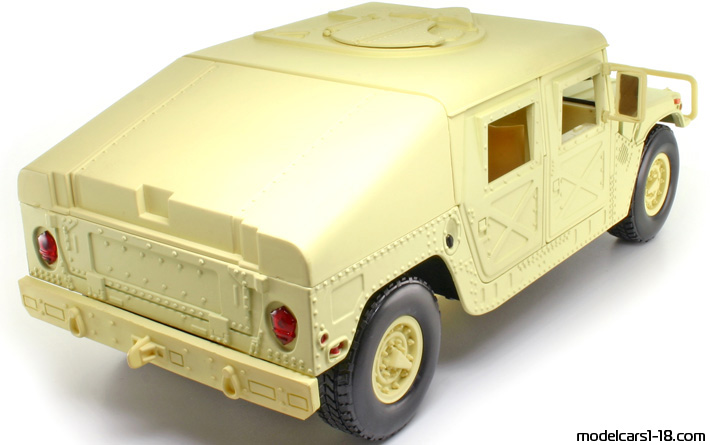 1992 - Hummer Humvee (HMMWV) Motor Max 1/18 (Weiß) Hinten rechte seite