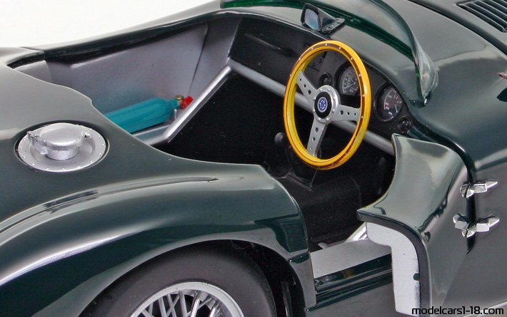 1951 - Jaguar C-Type AutoArt 1/18 (Grün) Innenraum Armaturenbrett