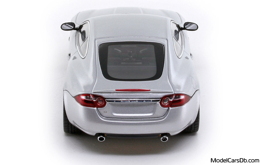 2006 - Jaguar XK Minichamps 1/43 (Silber) Heck