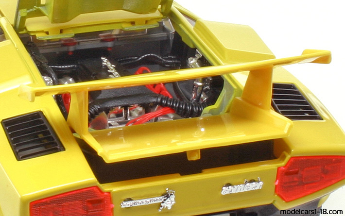 1988 - Lamborghini Countach LP5000 S Bburago 1/18 (Gelb) Motor