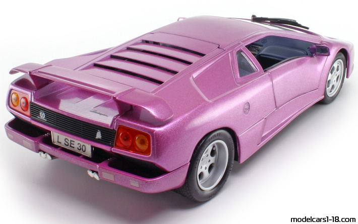 1995 - Lamborghini Diablo SE30 Maisto 1/18 (Lila) Hinten rechte seite