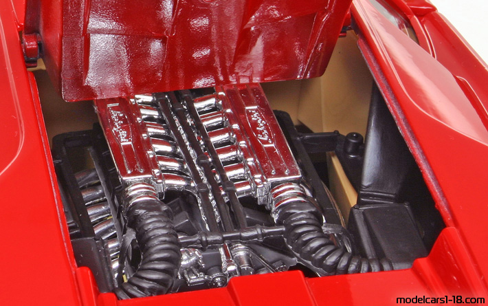 1989 - Lamborghini Diablo Polistil 1/18 (Rot) Motor