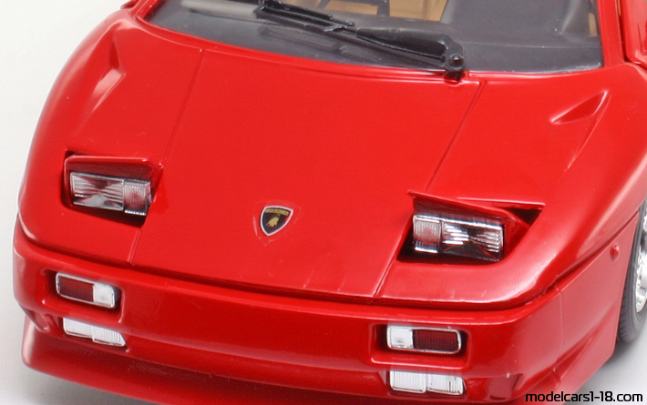 1989 - Lamborghini Diablo Polistil 1/18 (Rot) Kofferraum / Klappbare Scheinwerfer