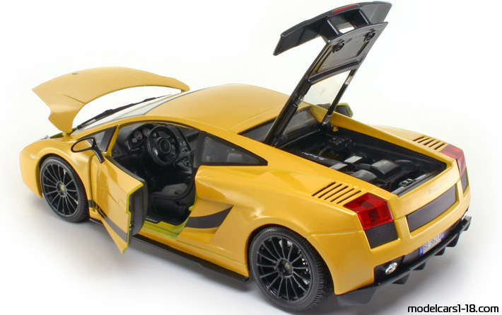 2007 - Lamborghini Gallardo Superleggera Maisto 1/18 (Gelb / Schwarz) Zu öffnende Teile