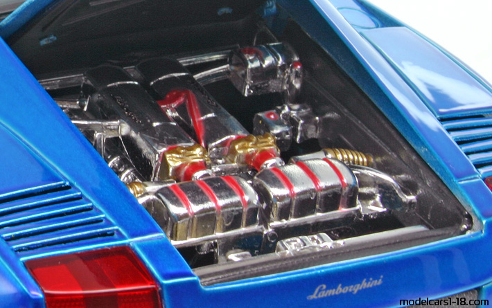 2001 - Lamborghini Gallardo Maisto 1/18 (Blau) Motor