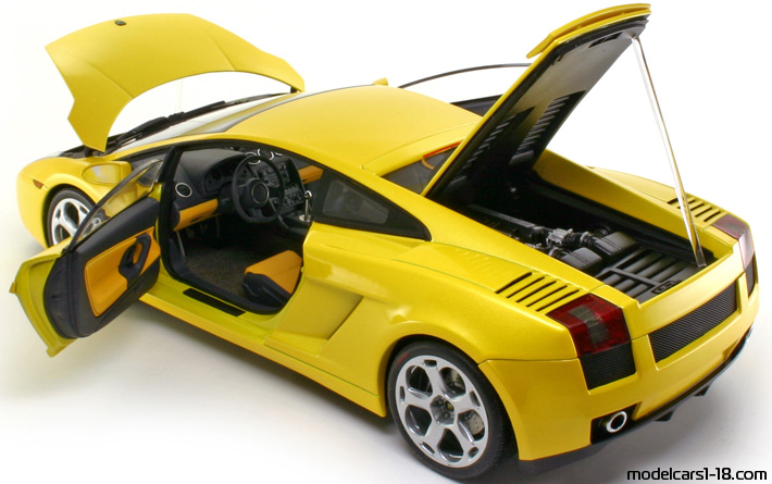 2003 - Lamborghini Gallardo AutoArt 1/18 (Gelb) Zu öffnende Teile