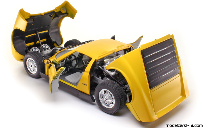 1968 - Lamborghini Miura P400 S Bburago 1/18 (Gelb / Schwarz) Zu öffnende Teile