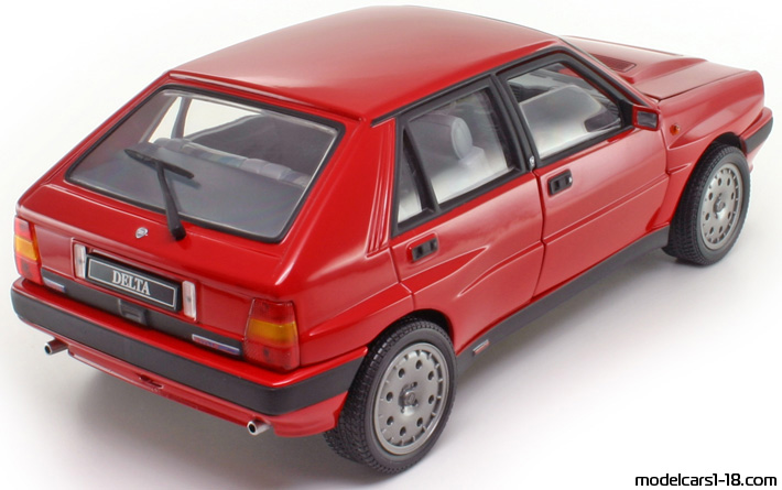 1989 - Lancia Delta HF Integrale 16v Sun Star 1/18 (Rot) Hinten rechte seite