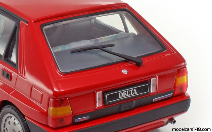 1989 - Lancia Delta HF Integrale 16v Sun Star 1/18 (Rot) Kofferraum / Klappbare Scheinwerfer