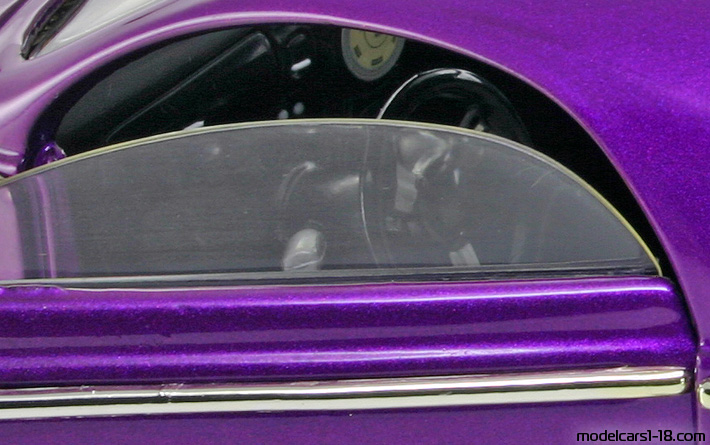 1937 - Lincoln Zephyr Custom Hot Wheels 1/18 (Lila) Innenraum Armaturenbrett
