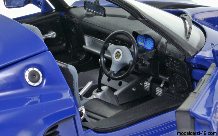 2002 - Lotus Elise 111S Jadi 1/18 (Blau) Innenraum Armaturenbrett