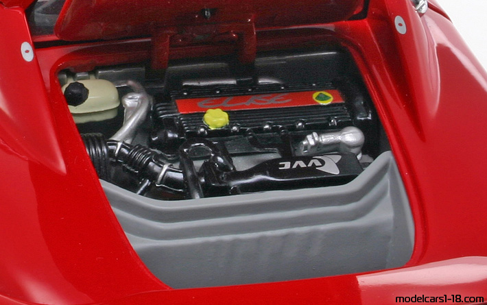 1999 - Lotus Elise Type 49 Sun Star 1/18 (Rot / Weiß) Motor