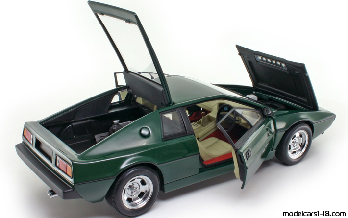 1977 - Lotus Esprit Type 79 AutoArt 1/18 (Grün) Zu öffnende Teile