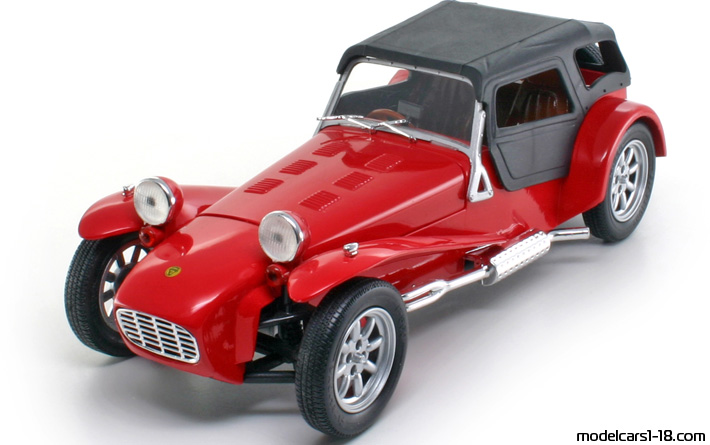 1957 - Lotus Super Seven Anson 1/18 (Red) Vorne linke Seite