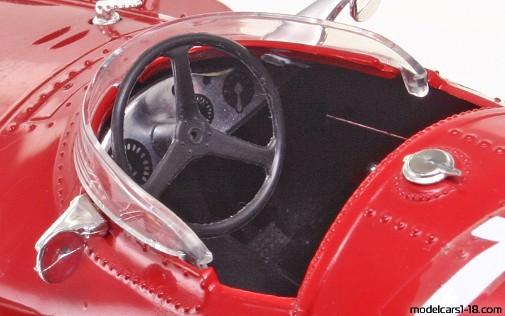 1954 - Maserati 250F Polistil 1/16 (Red) Innenraum Armaturenbrett