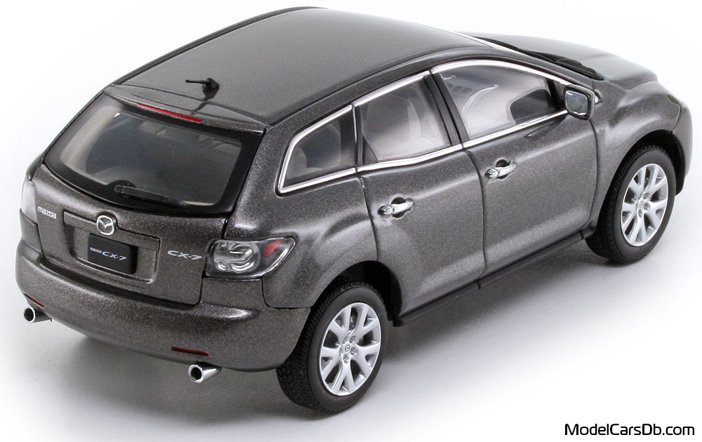 2006 - Mazda CX-7 AutoArt 1/43 (Grau) Hinten rechte seite