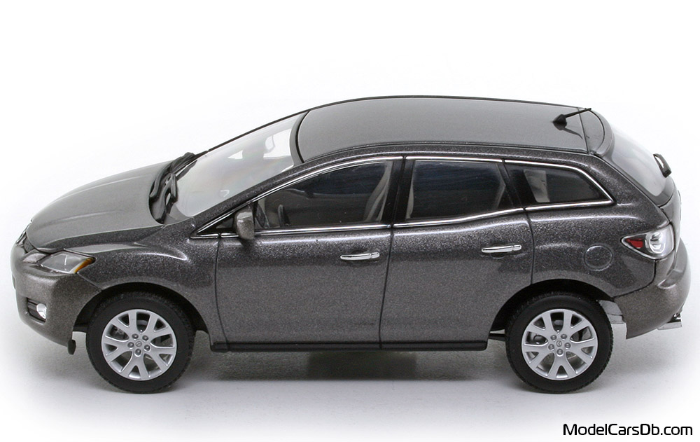 2006 - Mazda CX-7 AutoArt 1/43 (Grau) Seite