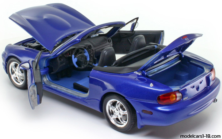 1999 - Mazda MX-5 Gate 1/18 (Blau) Zu öffnende Teile