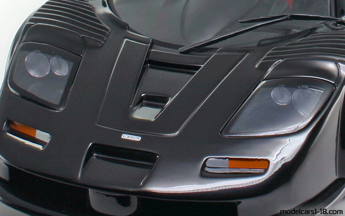 1997 - McLaren F1 GTR Long Tail UT 1/18 (Schwarz) Kofferraum / Klappbare Scheinwerfer